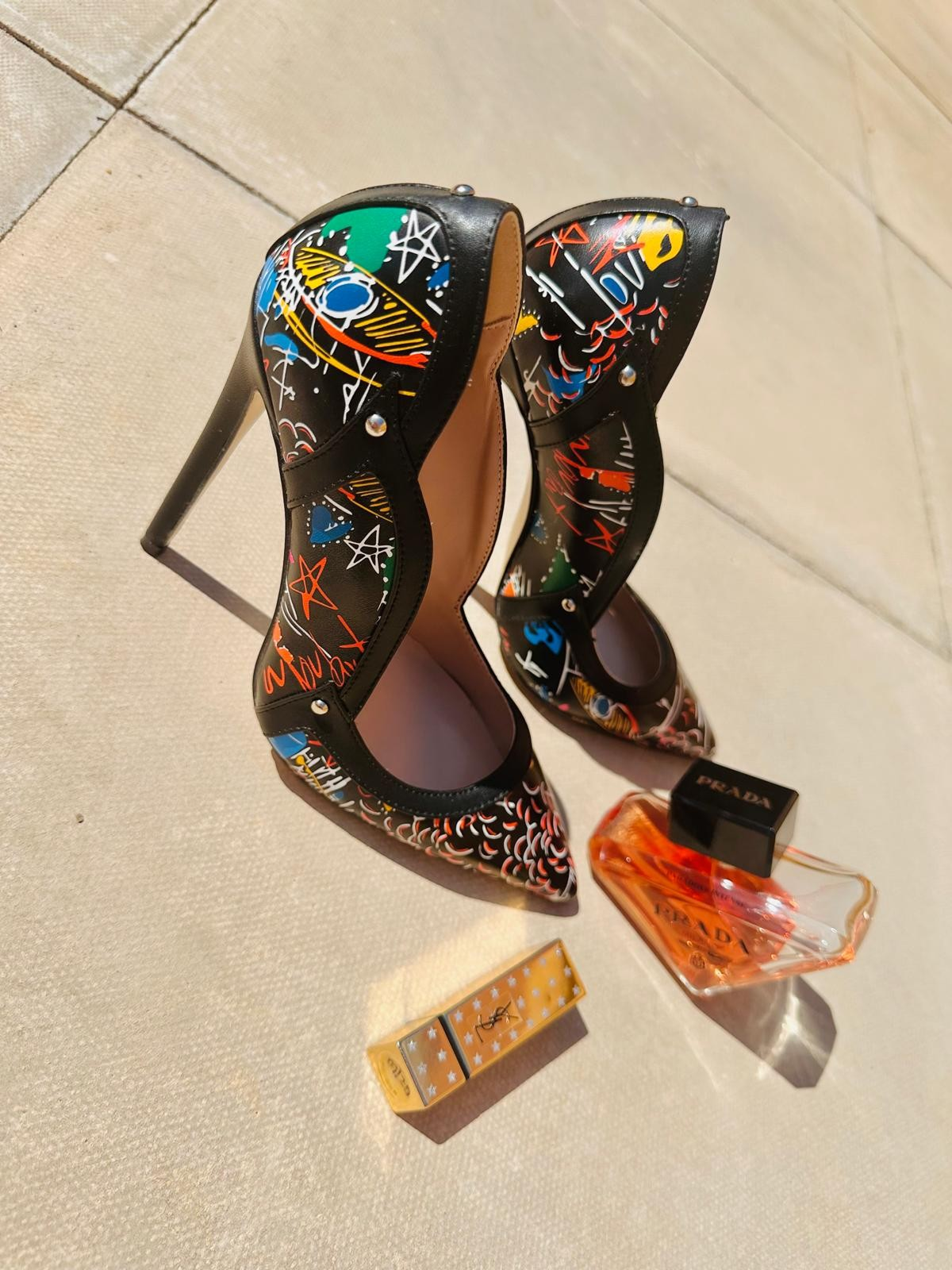 Sunrise – Graffiti Pointed Toe Banquet Stiletto Black