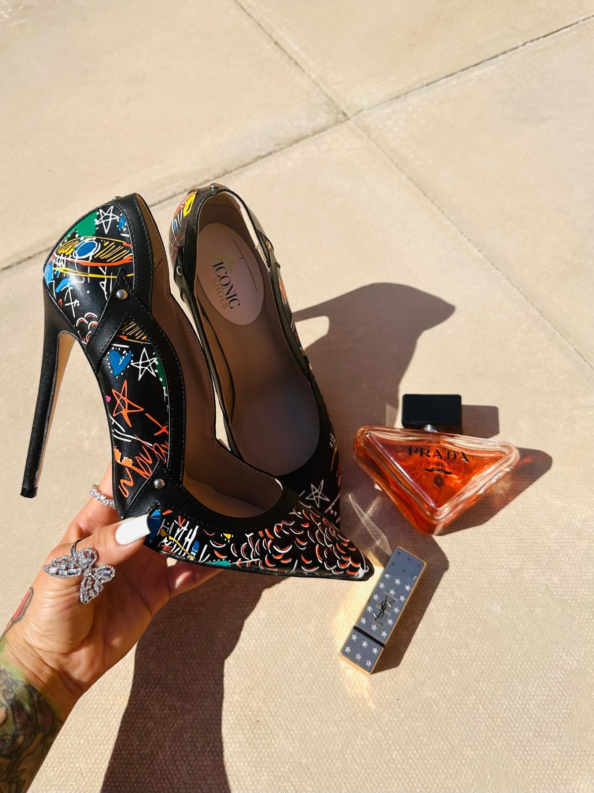 Sunrise – Graffiti Pointed Toe Banquet Stiletto Black