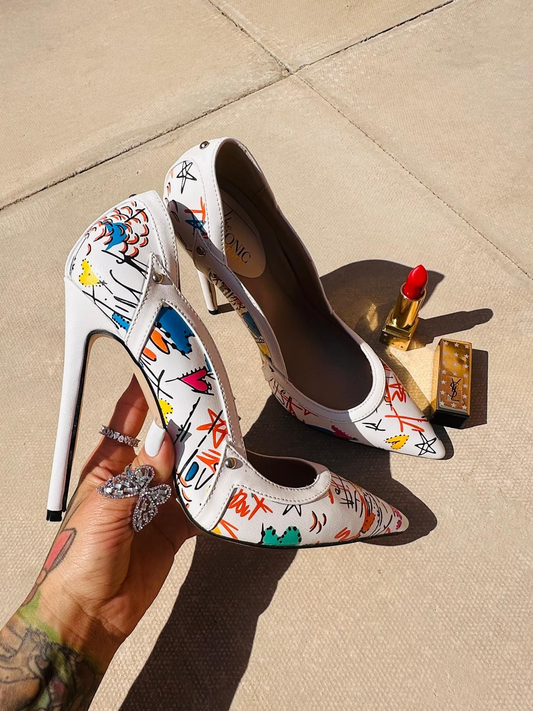 Sunrise – Graffiti Pointed Toe Banquet Stiletto White