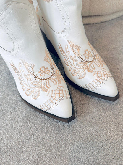 Vintage Embroidery Knee High Cowgirls Boots Pointed Toe MRS JOLENE