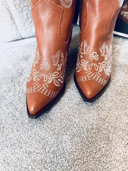 Vintage Embroidery Knee High Cowgirls Boots Pointed Toe MISS POCAHONTAS